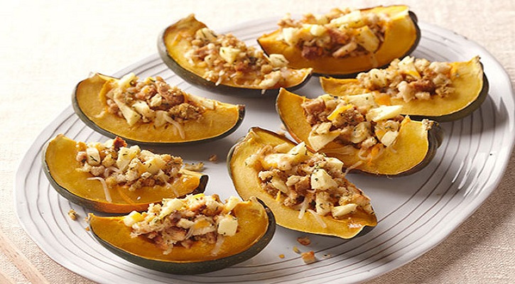 Apple-Stuffed Acorn Squash