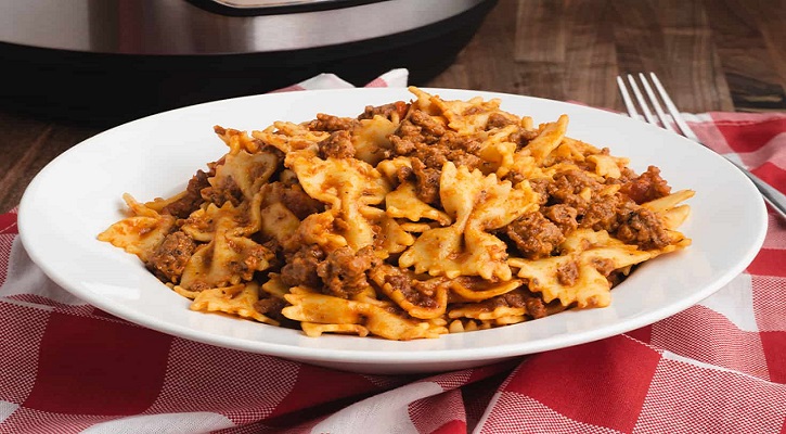 Instant Pot Beef and Bowtie Pasta