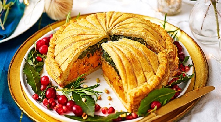 Caramelised onion, squash & spinach pithivier