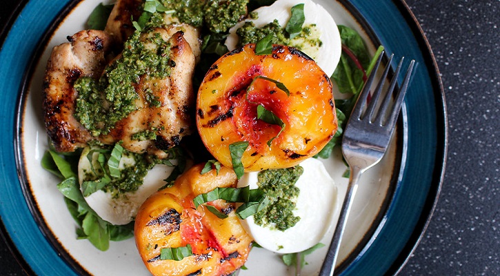 Minty griddled chicken & peach salad