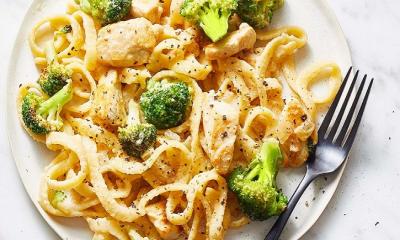 Lemon-Pepper Linguine With Creamy Chicken and Broccoli