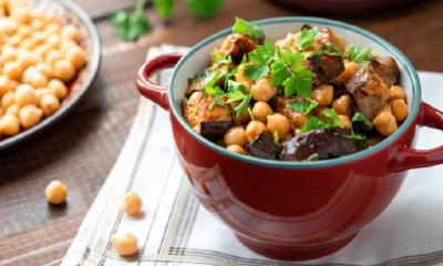 Moroccan aubergine & chickpea salad