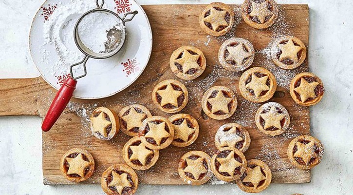 Gingerbread mince pies