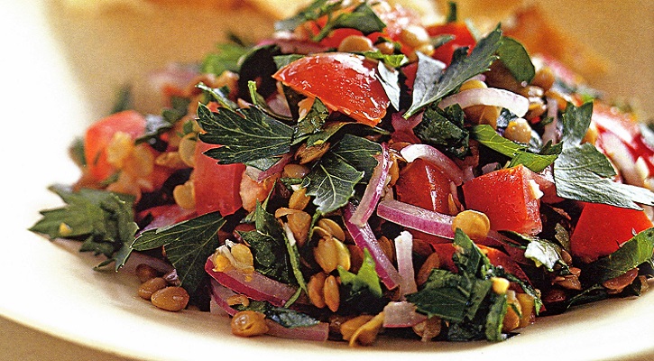 Lentil & tomato salad