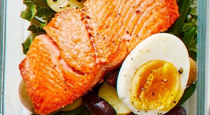 Salmon Niçoise Salad