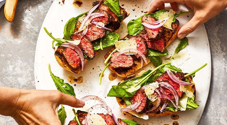 Steak Sandwich With Arugula